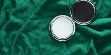 DIY Guide on turning compact mirrors into wall mirrors